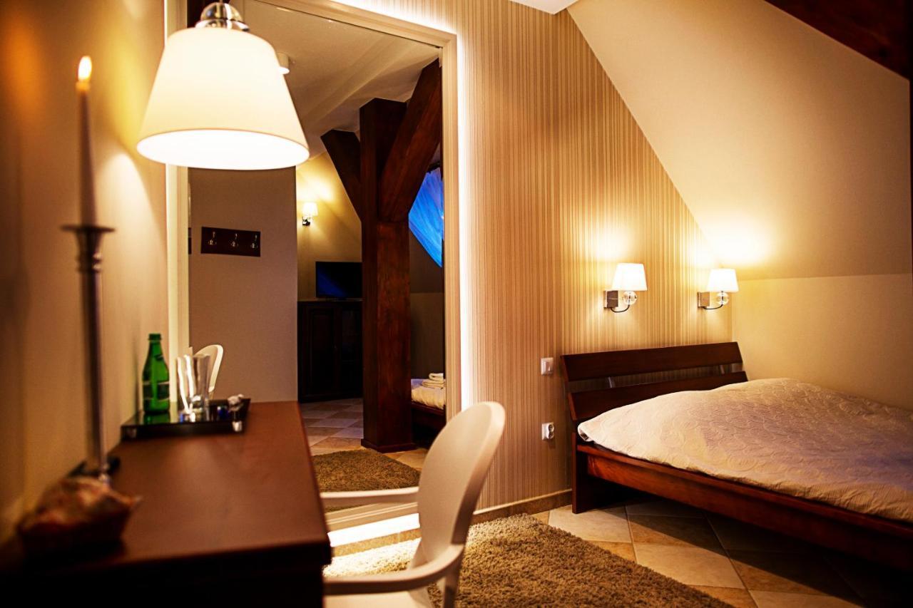 Palac Jablonowo Bed & Breakfast *